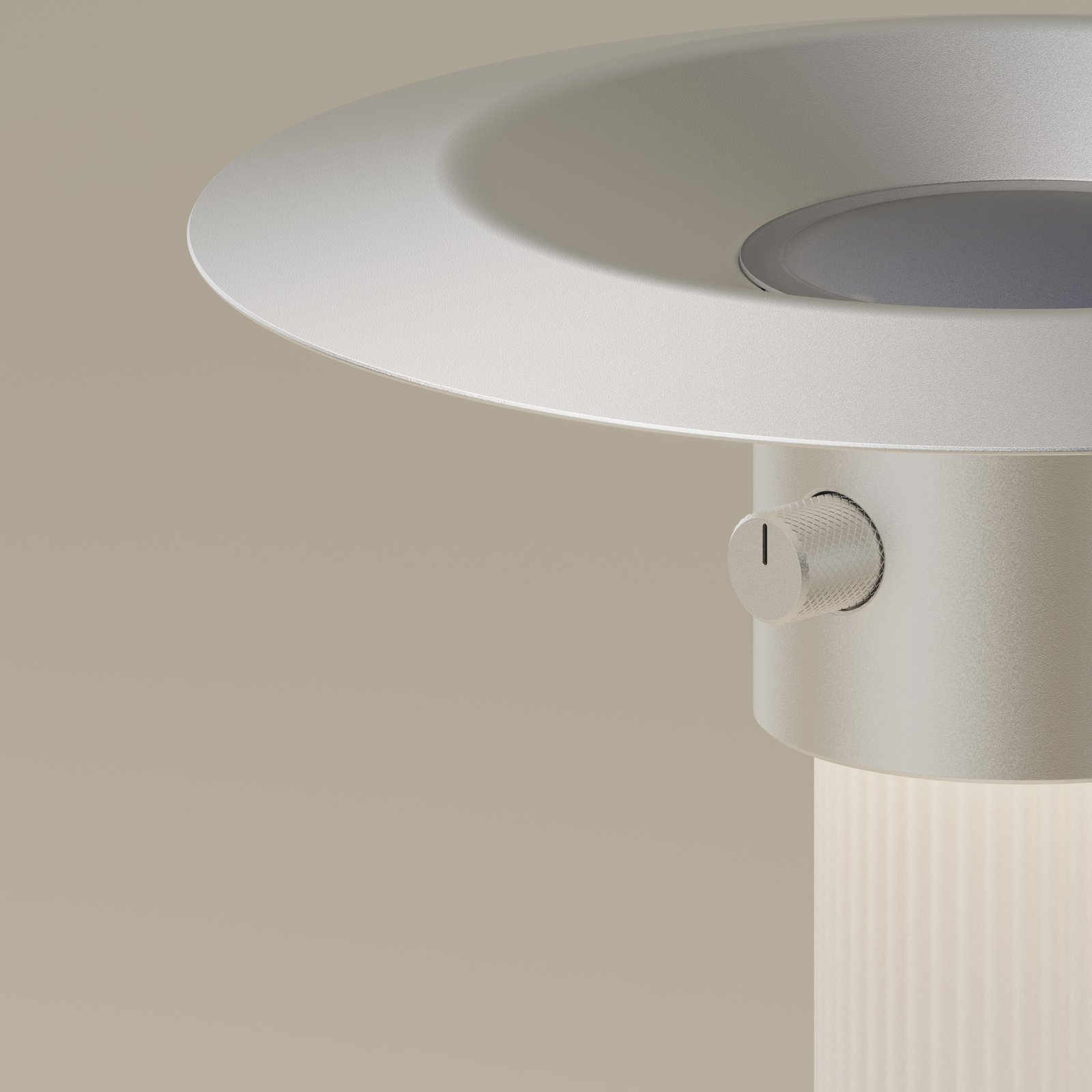 edwin, lampe solaire rechargeable 9 Vue de détail de la lampe edwin conçu par alix videlier design studio et proposée à Muuto.