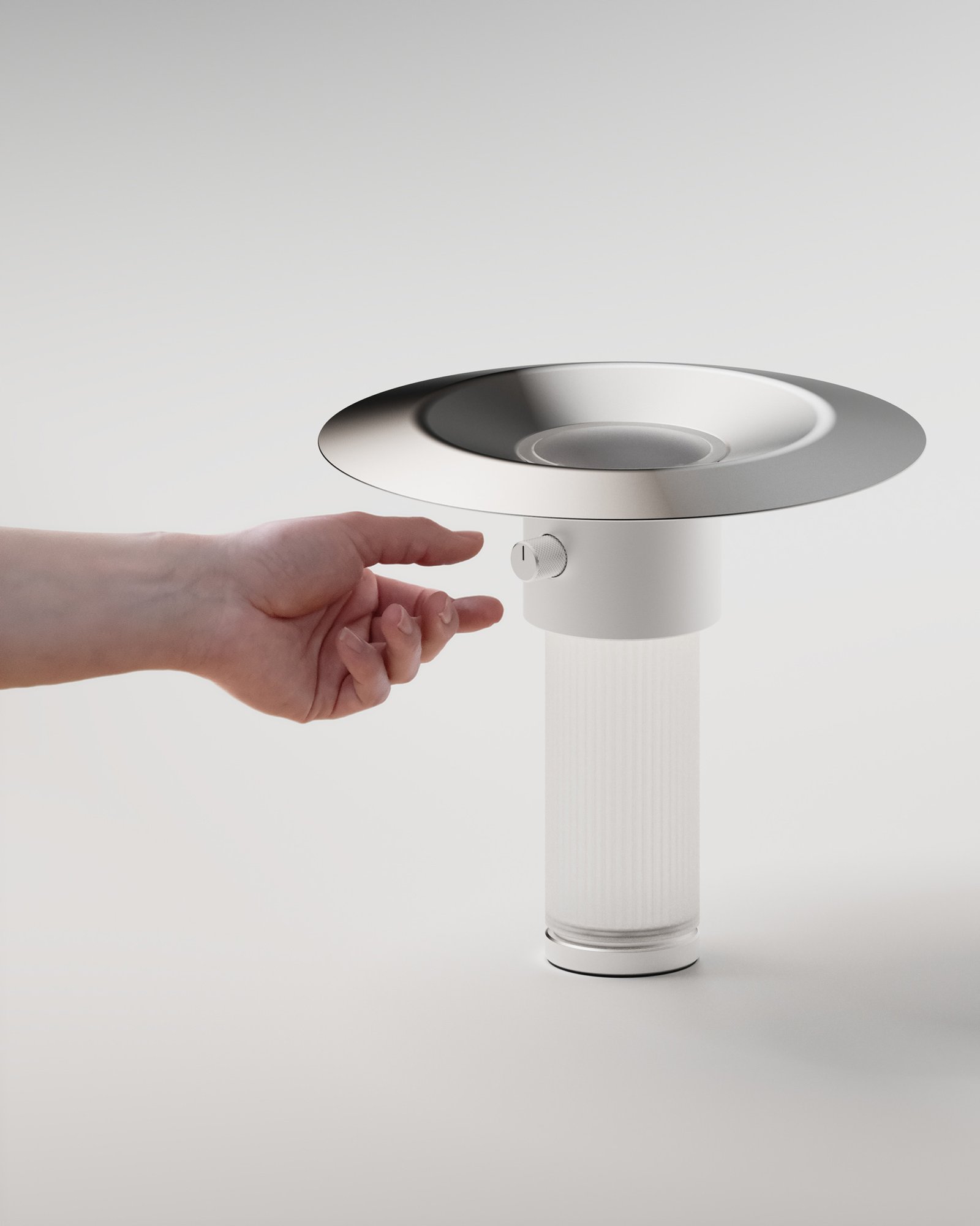 edwin 9 un main allume la lampe edwin.